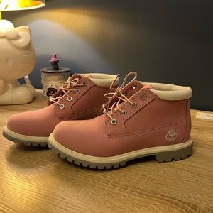 Timberland pink boots